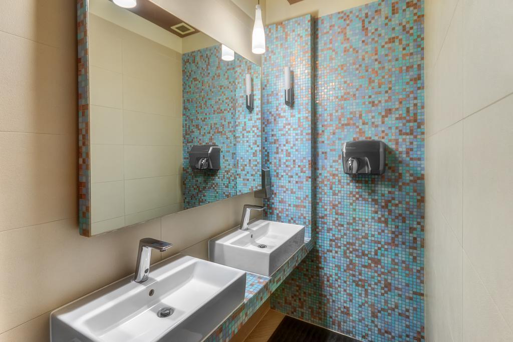 Lesny Dwor Hotel Radom Buitenkant foto